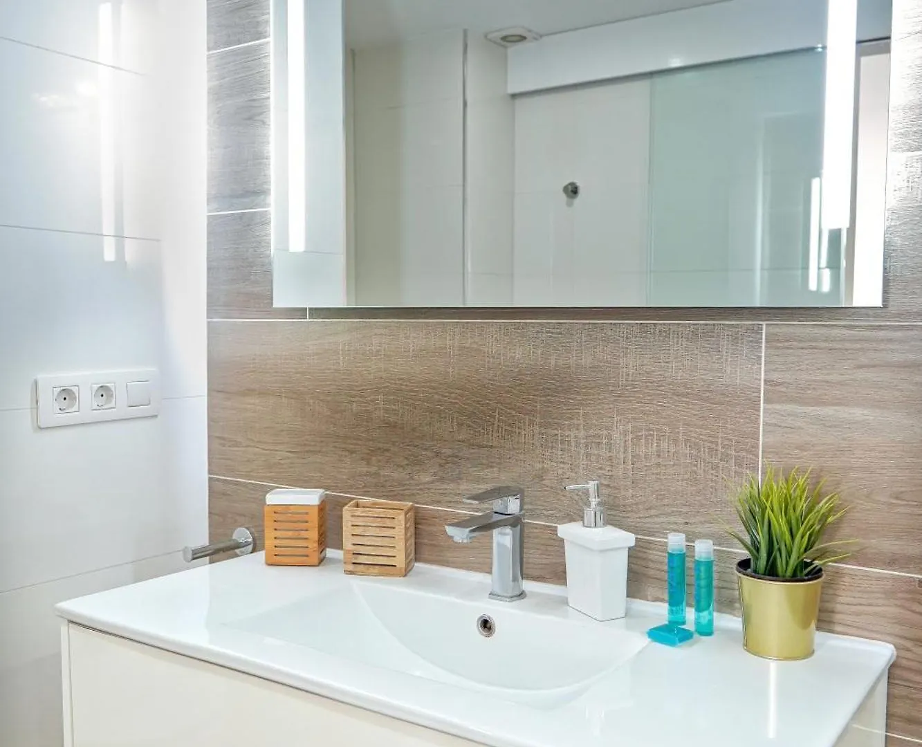 Amazing Maisonette With A Sea View And A Pool Access لوس كريستيانوس 0*,  إسبانيا