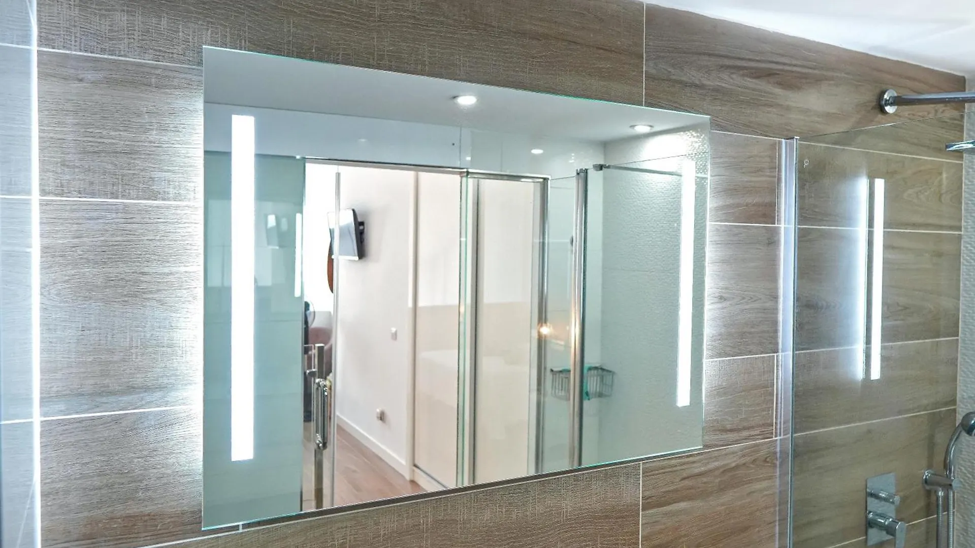 Apartamento Amazing Maisonette With A Sea View And A Pool Access Los Cristianos  España