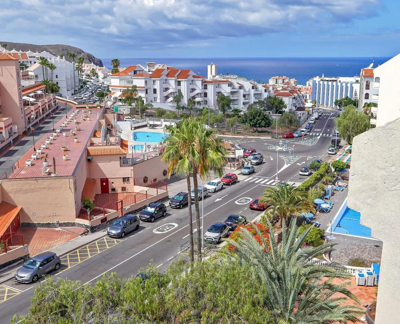 Apartamento Amazing Maisonette With A Sea View And A Pool Access Los Cristianos  España