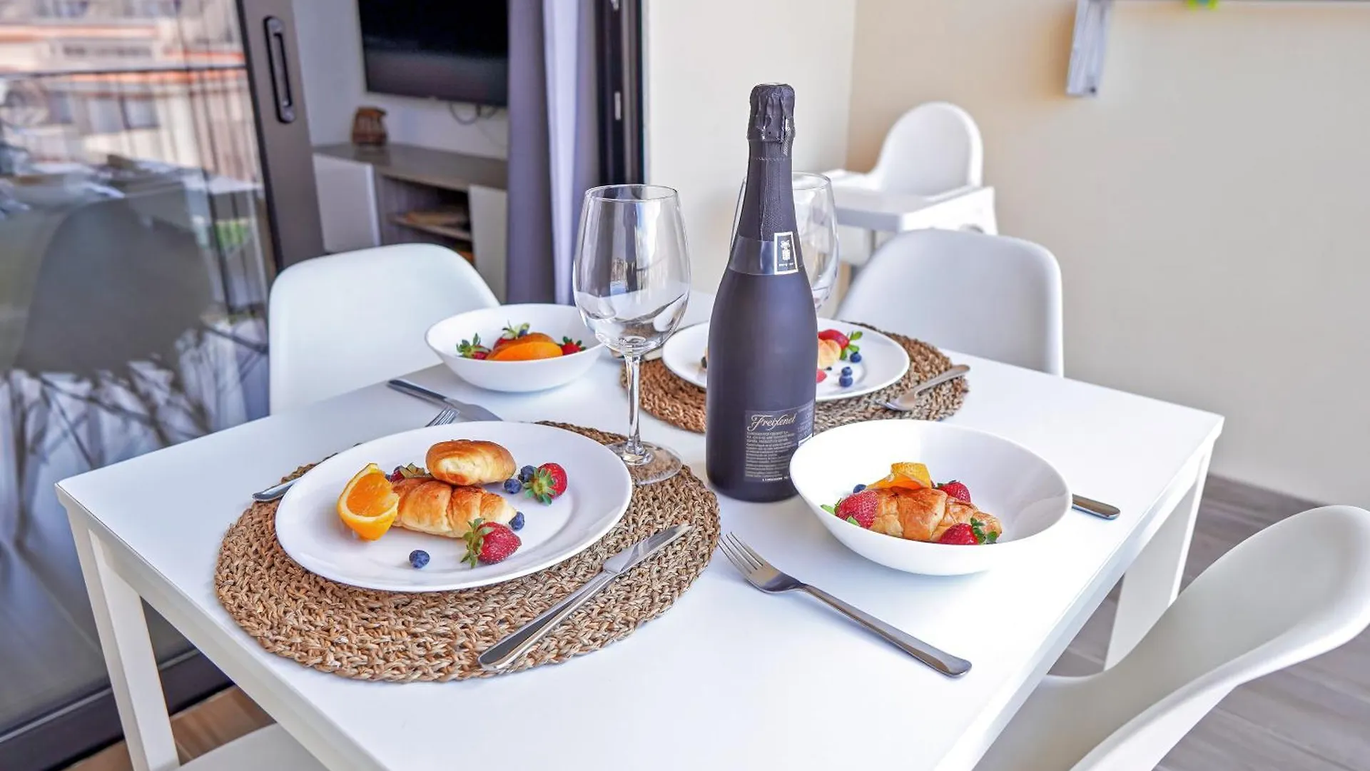 לוס כריסטיאנוס Amazing Maisonette With A Sea View And A Pool Access 0*, לוס כריסטיאנוס