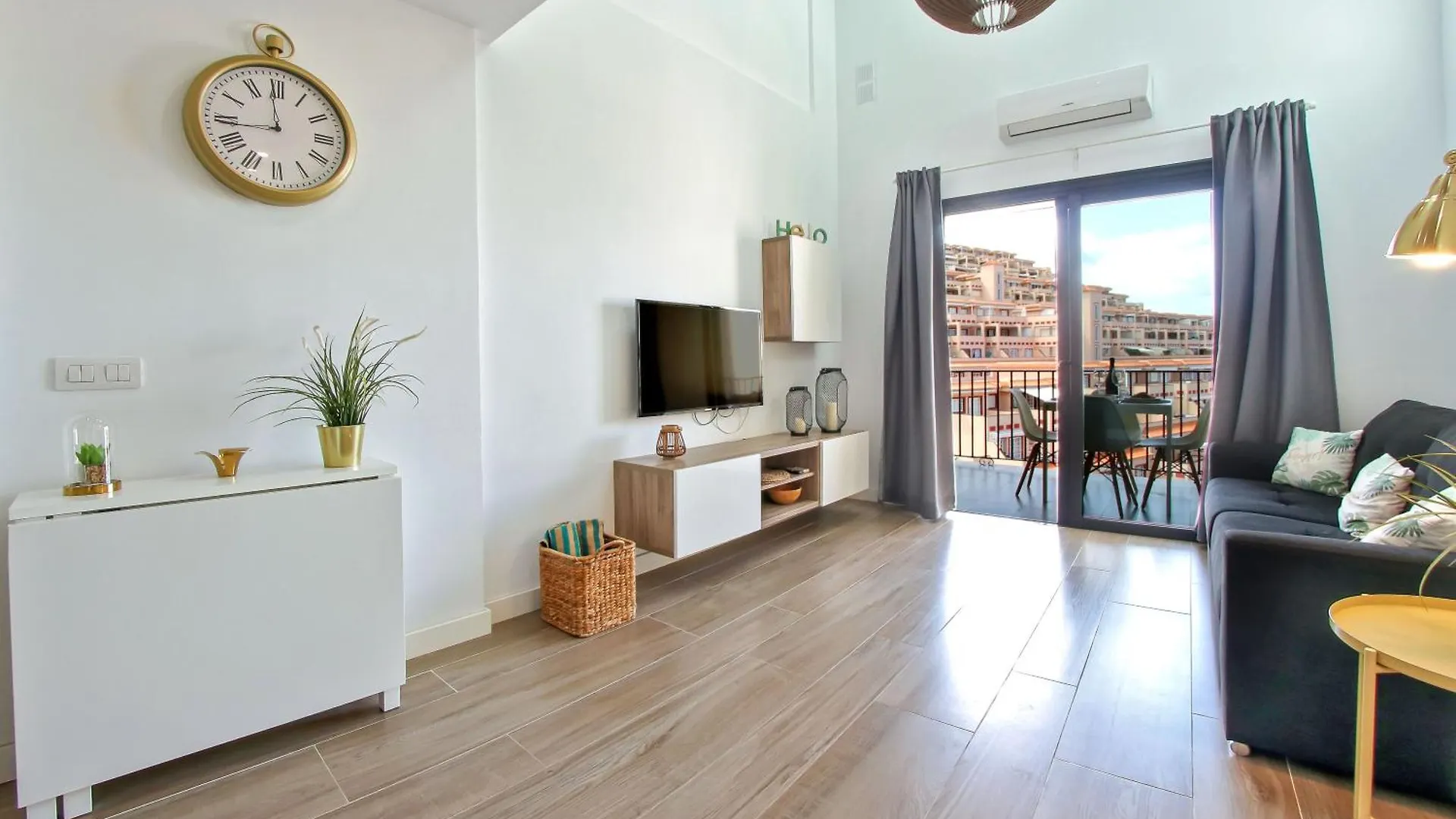 לוס כריסטיאנוס Amazing Maisonette With A Sea View And A Pool Access ספרד