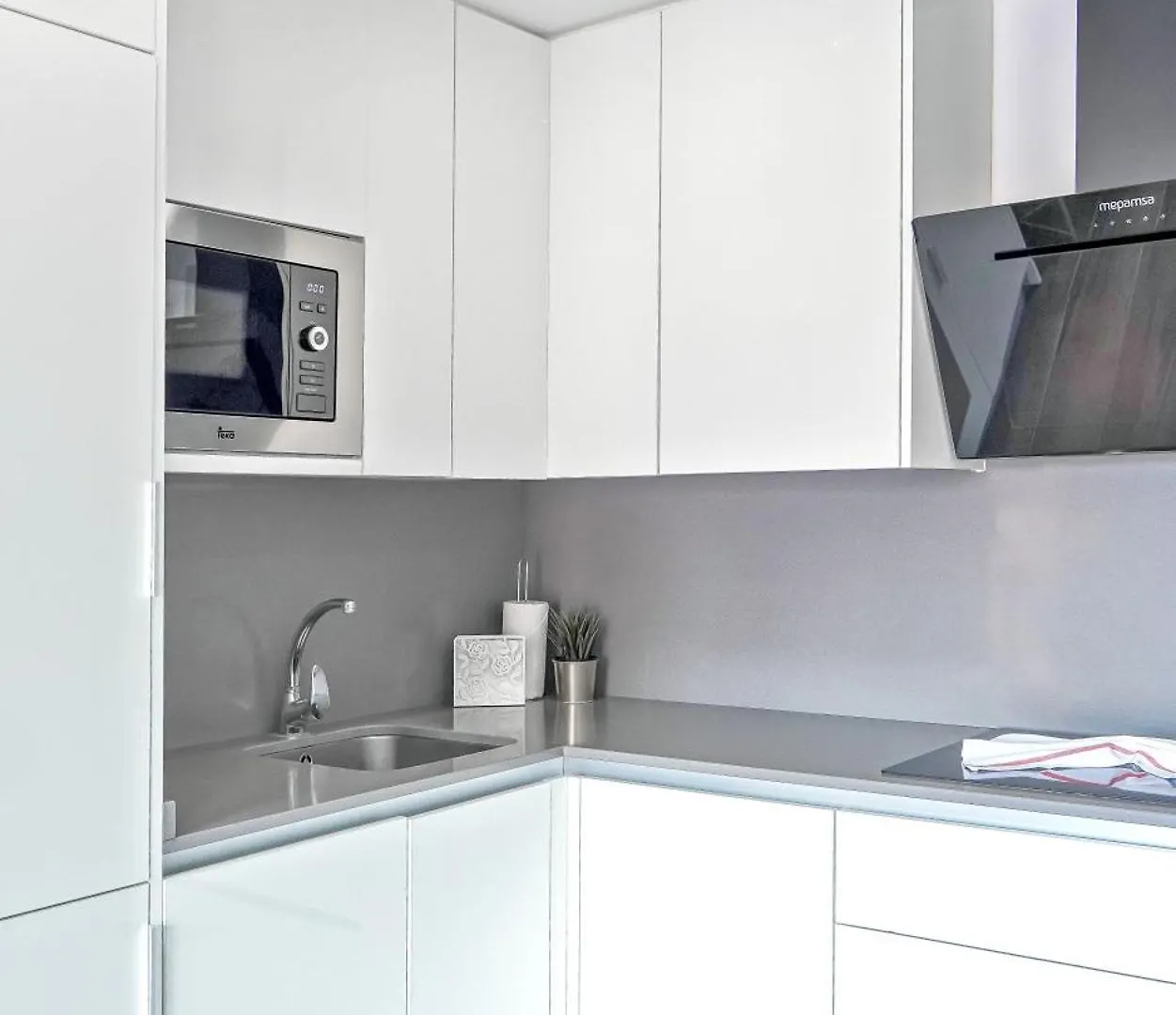 לוס כריסטיאנוס Amazing Maisonette With A Sea View And A Pool Access 0*, לוס כריסטיאנוס ספרד