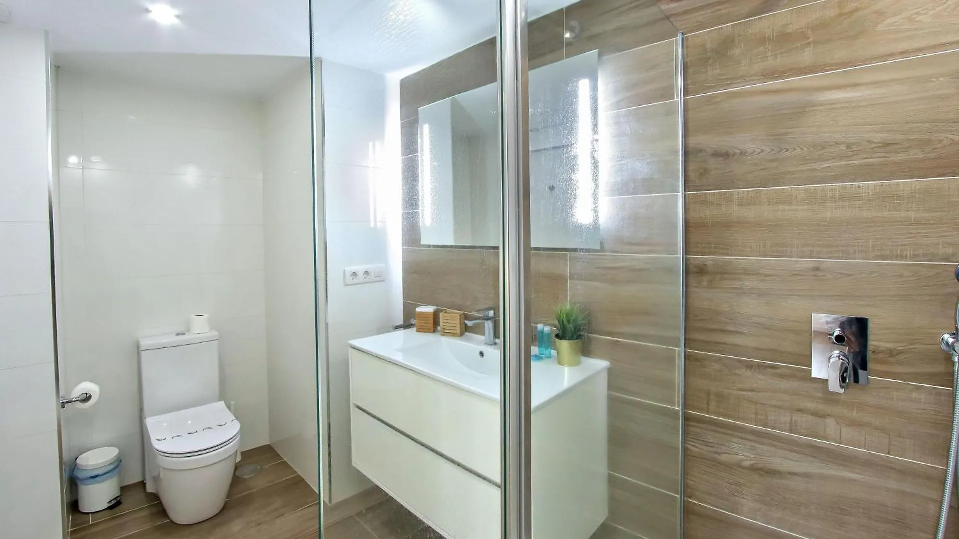 דירה לוס כריסטיאנוס Amazing Maisonette With A Sea View And A Pool Access